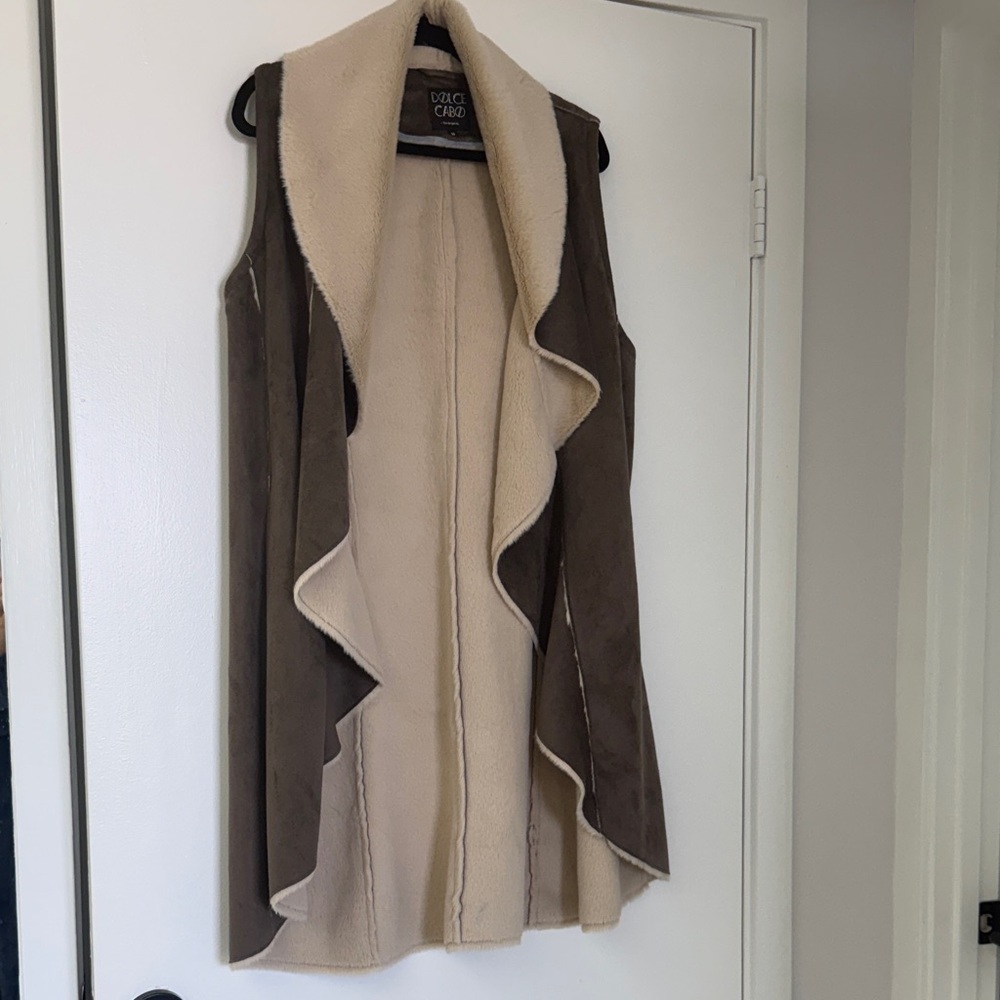 Dolce Cabo Tan and Cream Vest